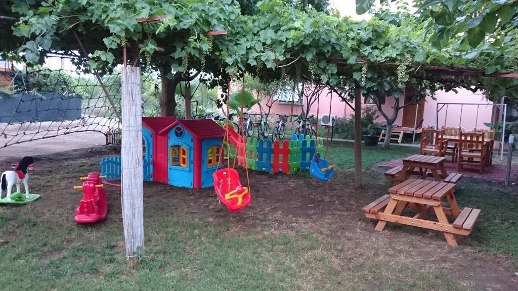 Sera Pansiyon Çıralı Esterno foto
