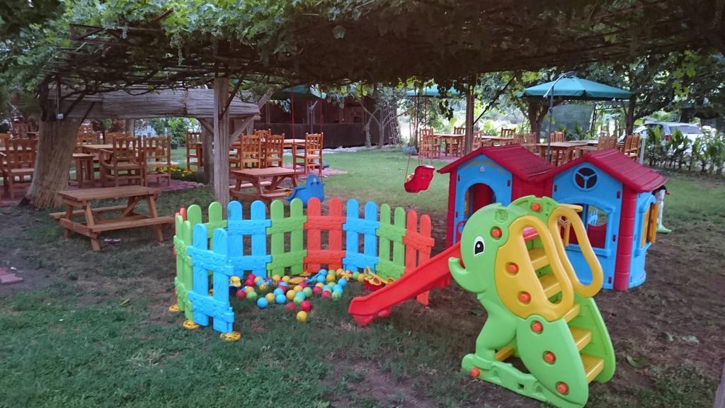 Sera Pansiyon Çıralı Esterno foto